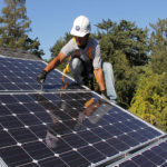 solarworld-endorses-industry-shift-to-rail-free-racking-for-solar-installations
