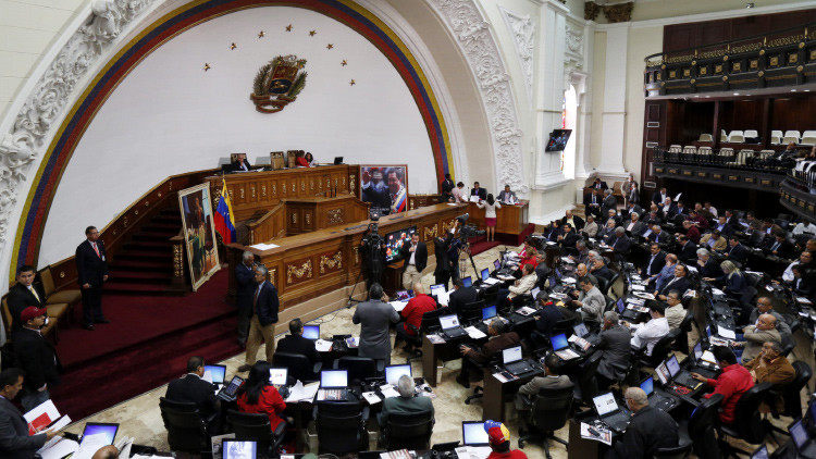 Juicio político contra Maduro, pide Parlamento