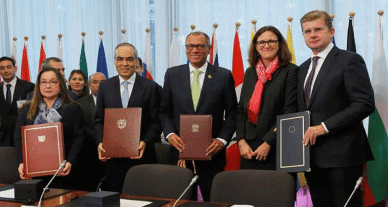 Ecuador firma acuerdo comercial con la UE