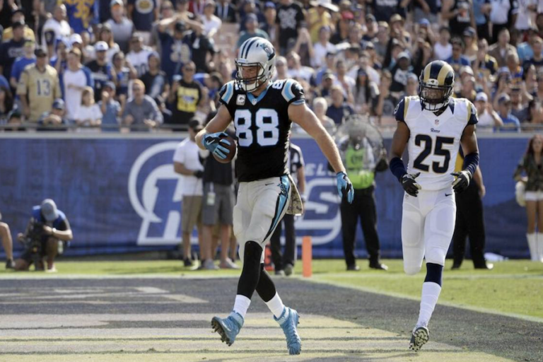 Los Carolina Panthers rugen en Los Angeles
