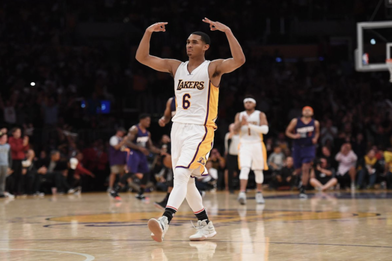 Los Lakers brillan ante los Phoenix Suns