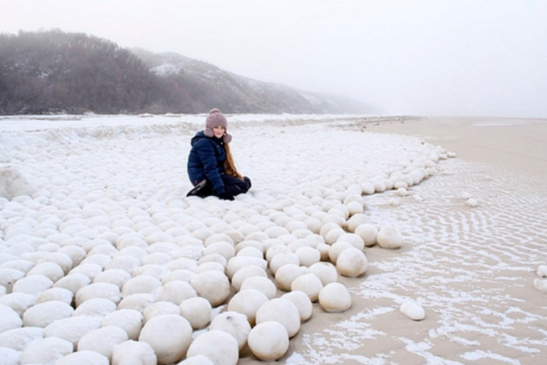 Fenómeno natural en una playa de Siberia