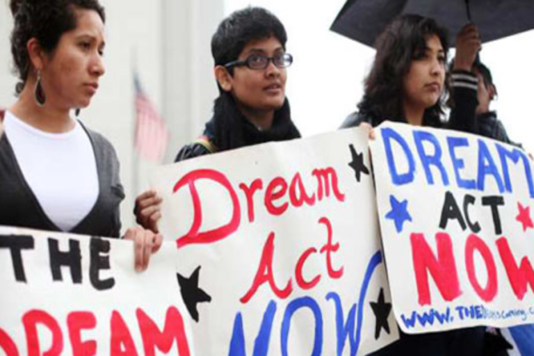 Temen ‘dreamers’ deportaciones bajo mandato de Trump