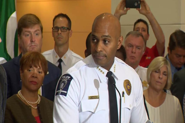 No habrá cargos en tiroteo policial en Charlotte