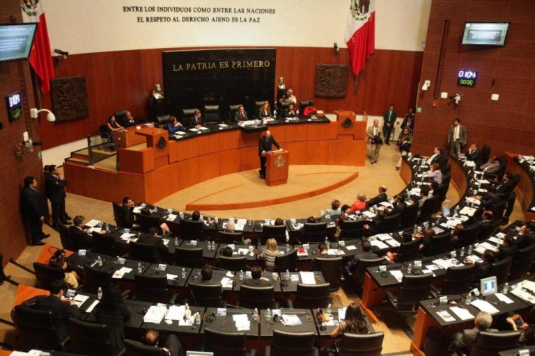 Senado de México aprueba el uso de la marihuana