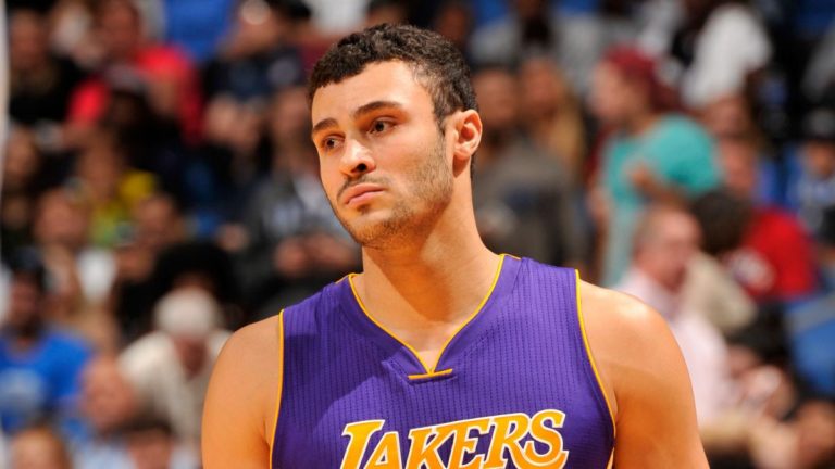 Larry Nance estará fuera indefinidamente