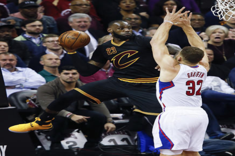 Clippers apagan a los Campeones