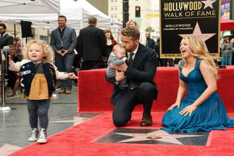 Ryan Reynolds recibe su estrella en Hollywood