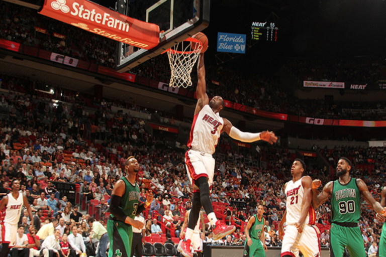 El dominicano Al Horford expulsado ante los Heat