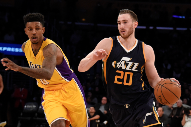 Gran actuación de Gordon Hayward ante los Lakers