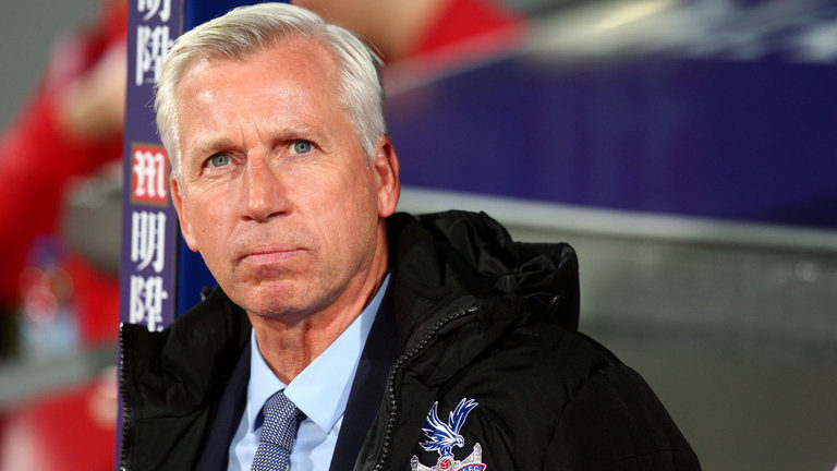 Crystal Palace despide a su entrenador