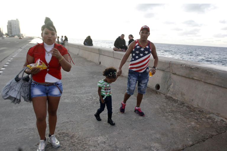 Los Cubanos varados que dejaron todo para ir a EE.UU.