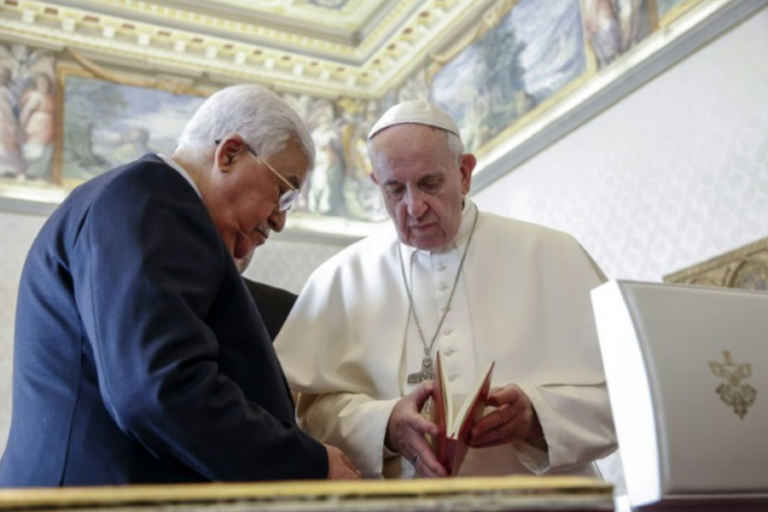 Abbas inaugura embajada palestina en el Vaticano