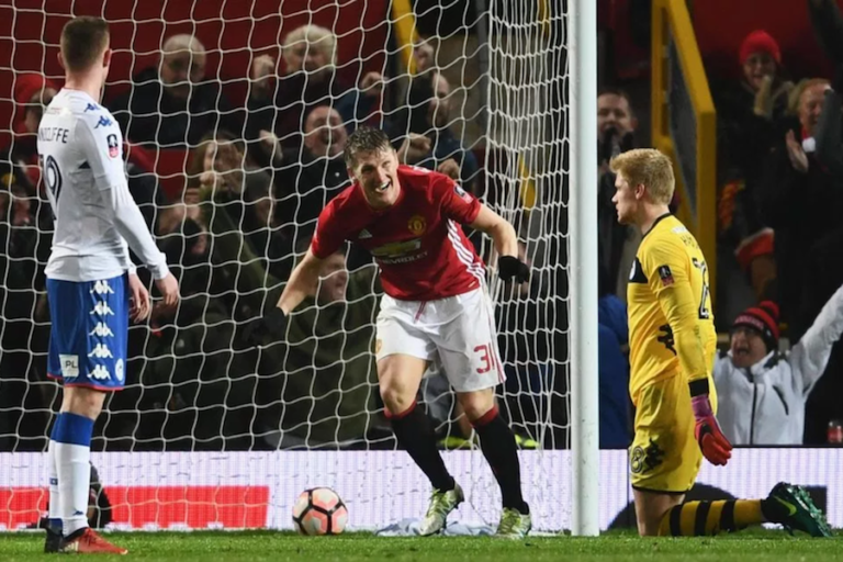 Manchester United avanza en la FA Cup