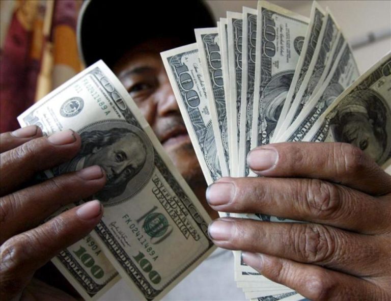 Dólar se dispara en Mexico tras anuncio de la FORD