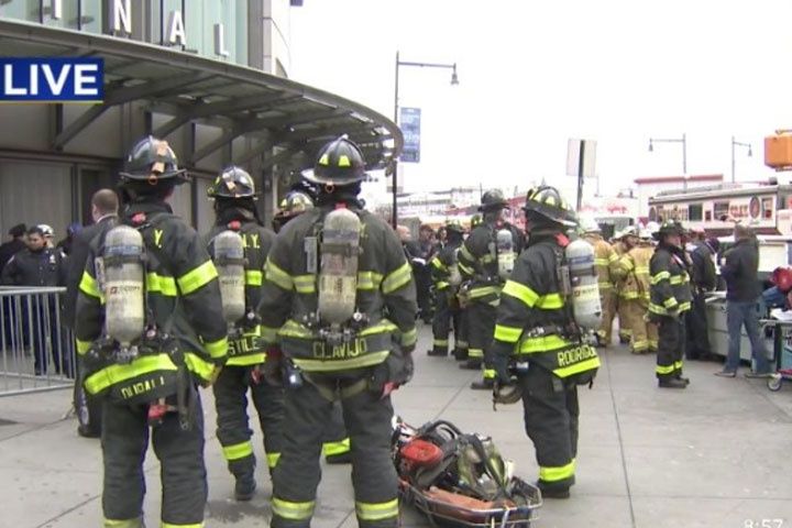 Se descarrila tren en New York