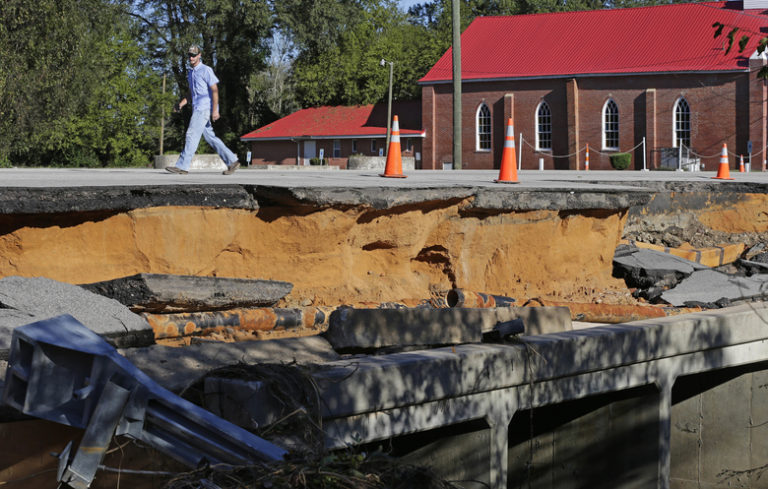 FEMA continúa con reconstrucción en NC