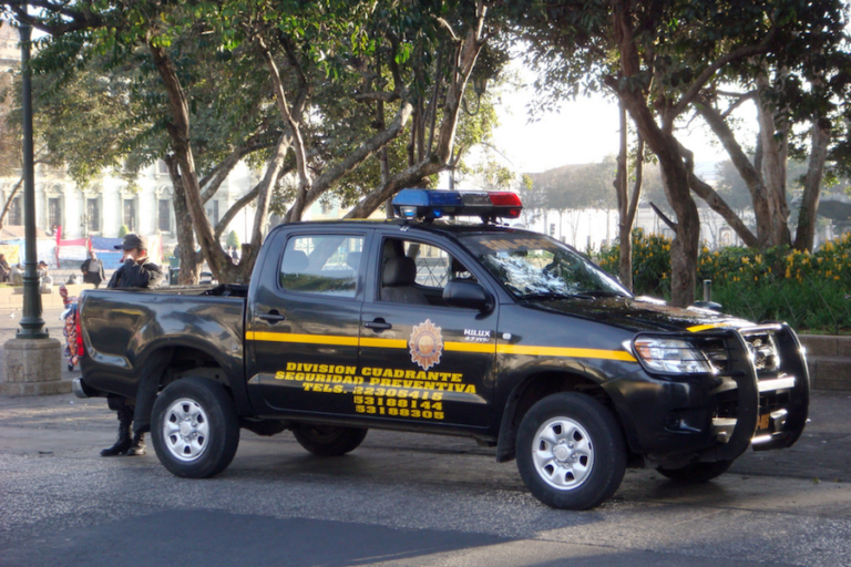 Arrestan a mujer por robar a un recién nacido