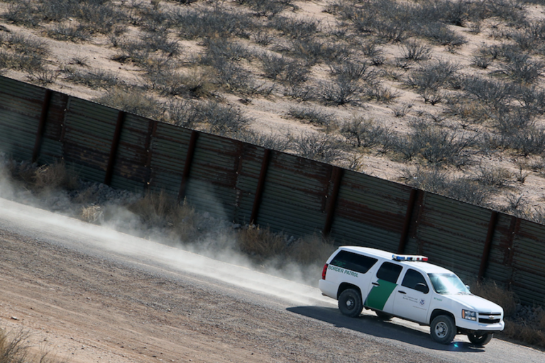 Trump quiere comenzar el muro con México lo antes posible