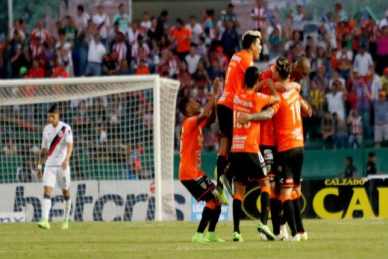 Las Chivas fueron humilladas en su propia casa