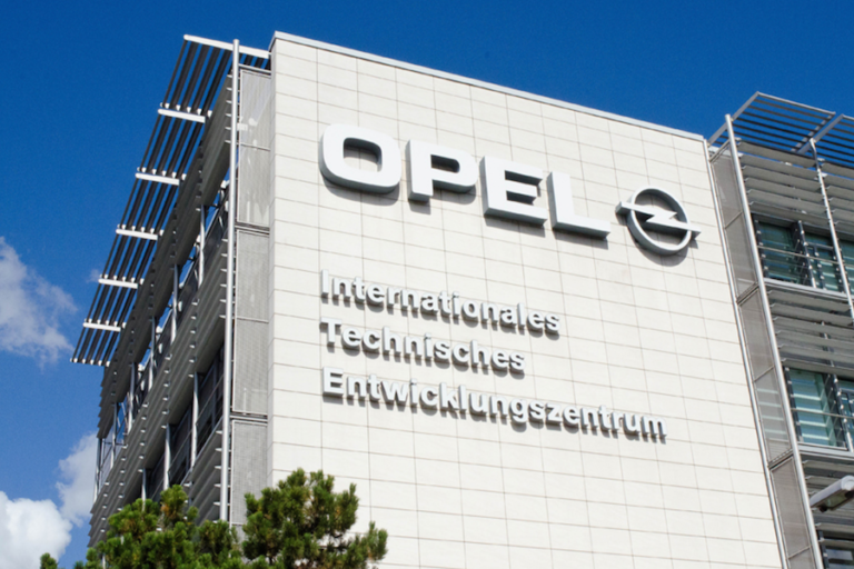 PSA confirma la compra de Opel a General Motors