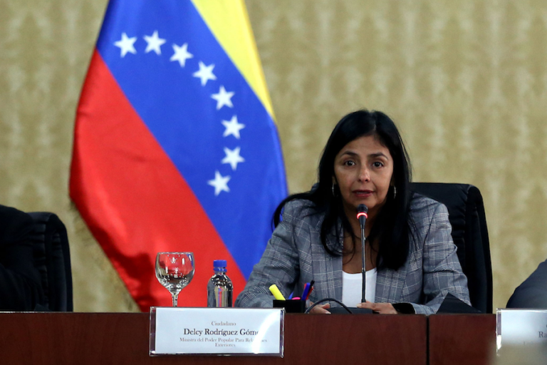 Canciller venezolana criticó a Pedro Pablo Kuczynski