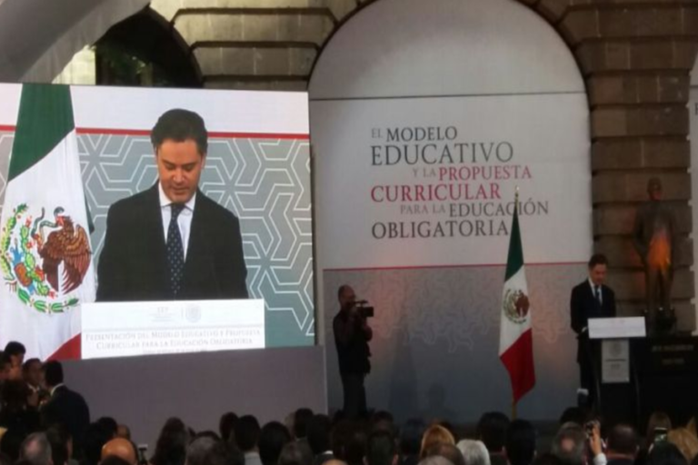 Inglés y tecnología, apuestas de plan educativo