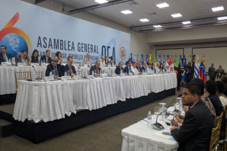 OEA y Mercosur llaman a reuniones de emergencia