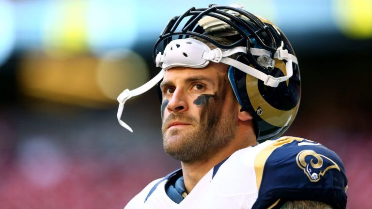 Chris Long no regresará con el New England