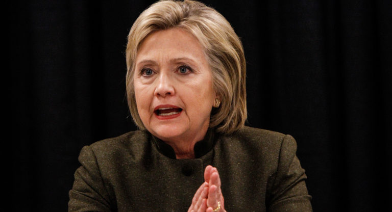 Hillary Clinton lanza duro reproche a su partido