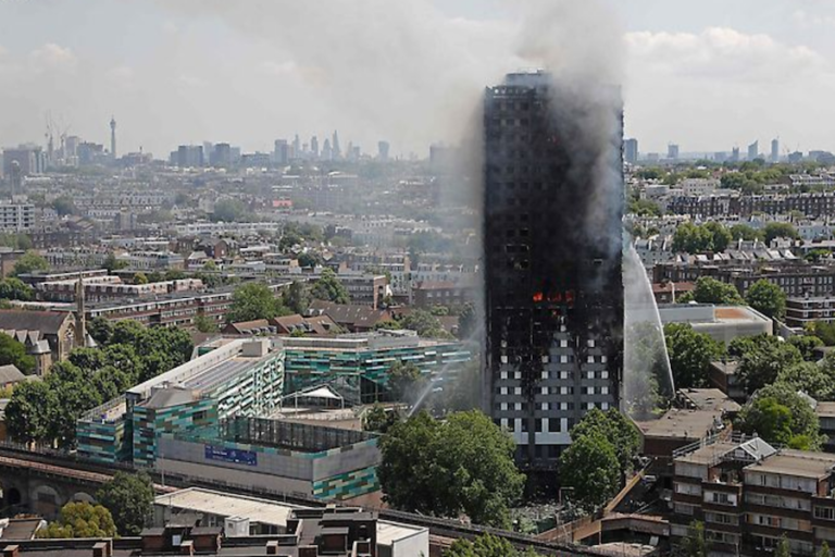 Sube la cifra de muertos por incendio de edificio en Londres