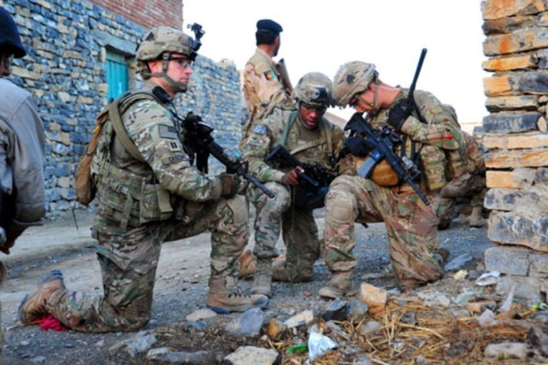 El Pentágono enviará otros 4.000 soldados Afganistán