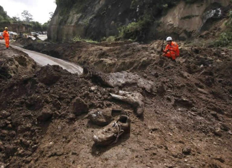 Al menos 11 muertos por deslave en Guatemala