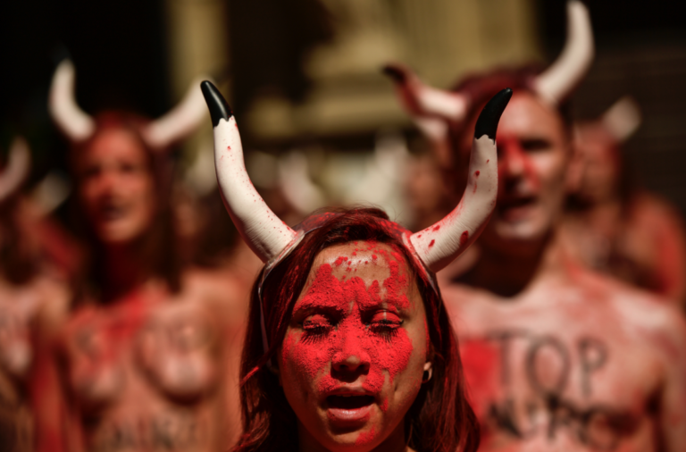 Activistas de España exigen parar corridas de toros