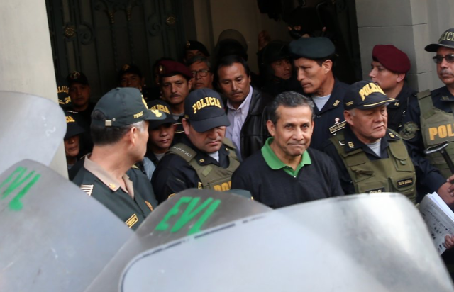 Trasladan a Humala a prisión donde está Fujimori