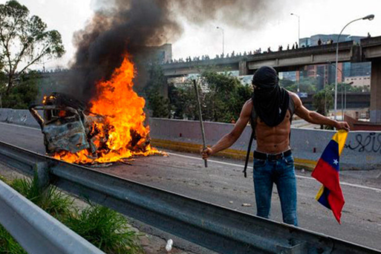 Gobierno venezolano prohíbe manifestaciones que afecten la Constituyente