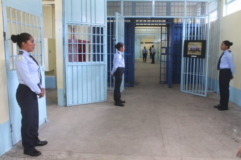 Guatemala inaugurará 5 centros penitenciarios