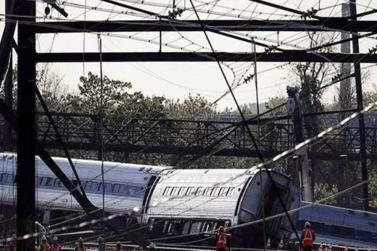 Más de 40 heridos tras choque de trenes