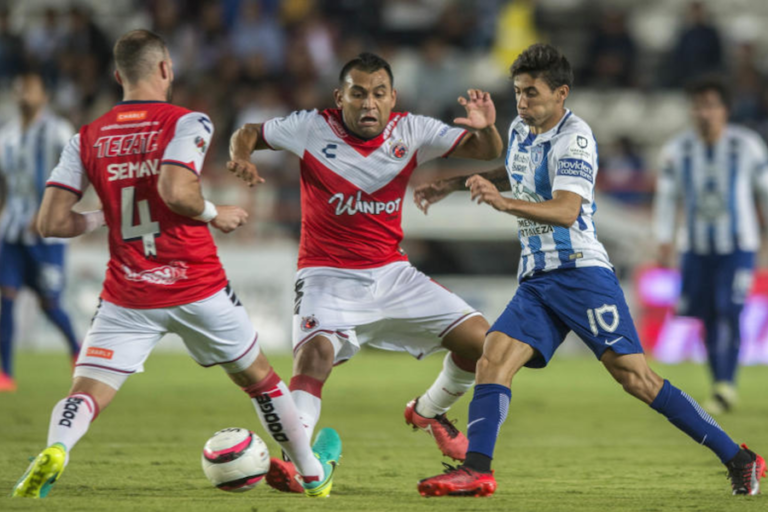 Guzmán marca doblete ante Veracruz