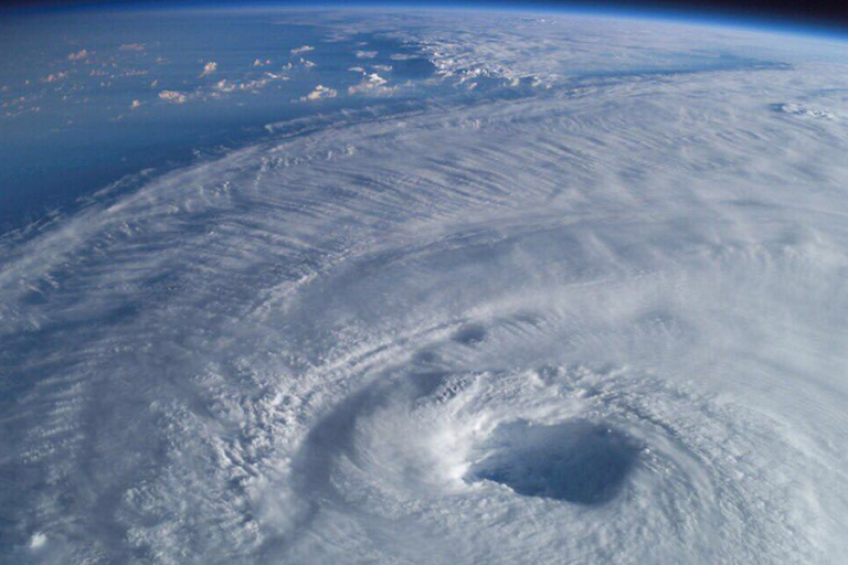 Huracán Irma golpea islas del Caribe