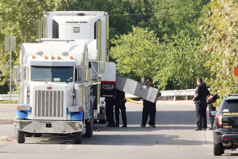 Sobrevivientes de camión en TX podrían ser deportados