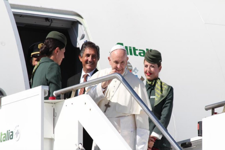 El papa Francisco aterrizó en Colombia