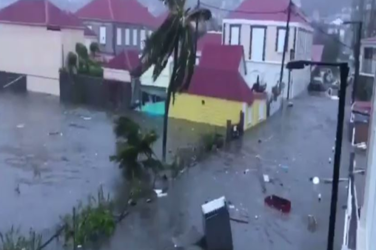 Huracán Irma ya azota República Dominicana