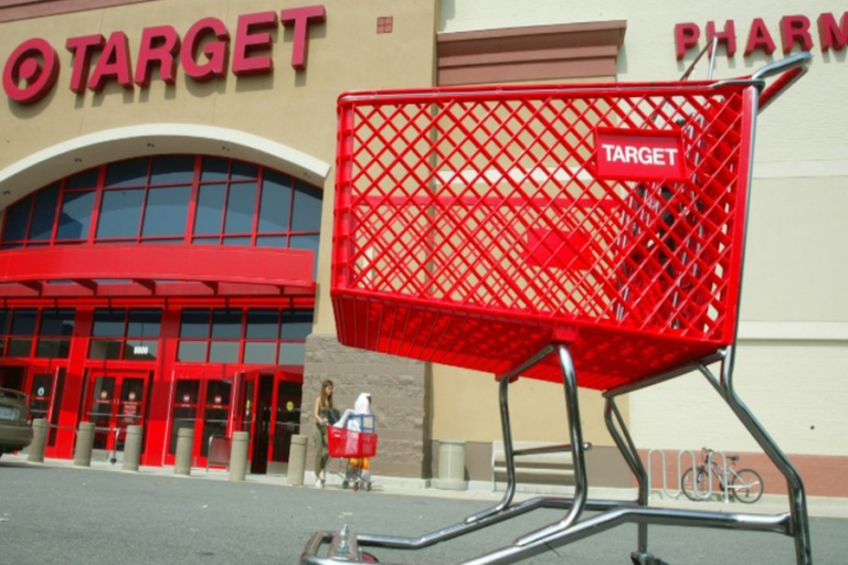 Target Corp. aumentará salario a personal