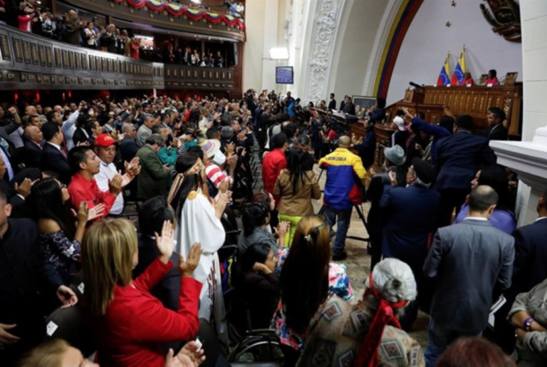 Maduro llama a prepararse para elecciones municipales