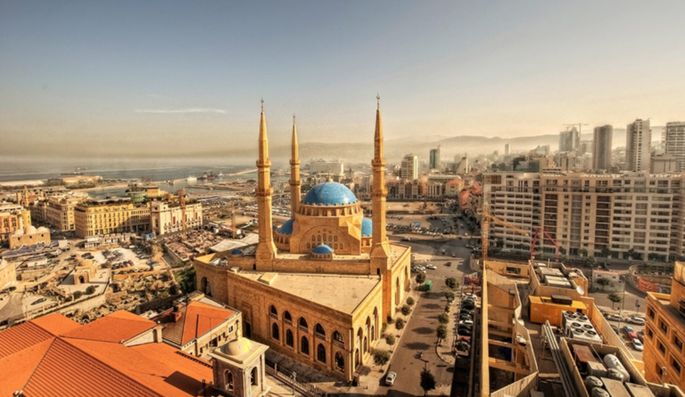 Ciudadanos árabes empiezan a abandonar Líbano