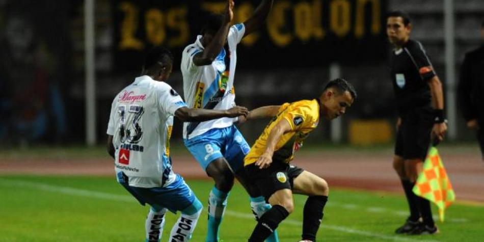 MAcara eliminado de la libertadores