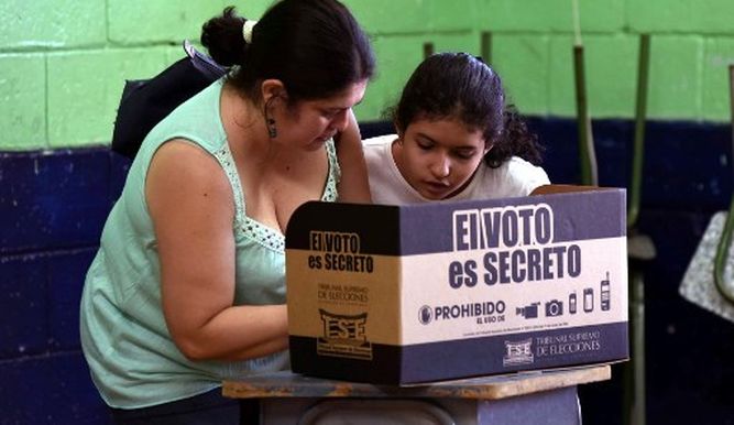 Habrá segunda vuelta electoral en Costa Rica