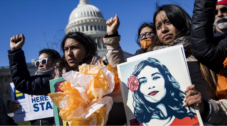 Juez ordena restablecer DACA