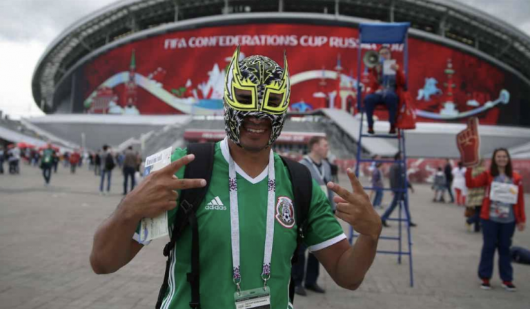 Prohibidas máscaras de luchador en el Mundial